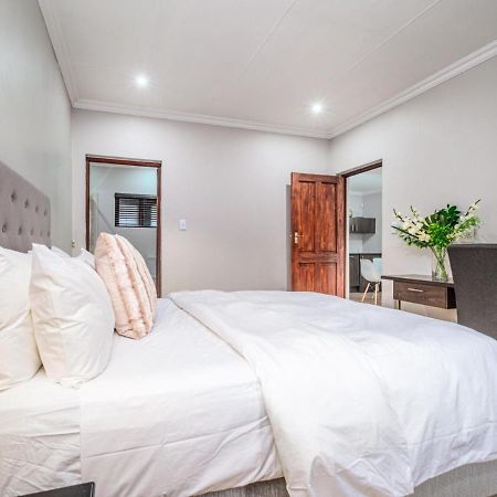 Hurlingham House Guest House Johannesbourg Extérieur photo